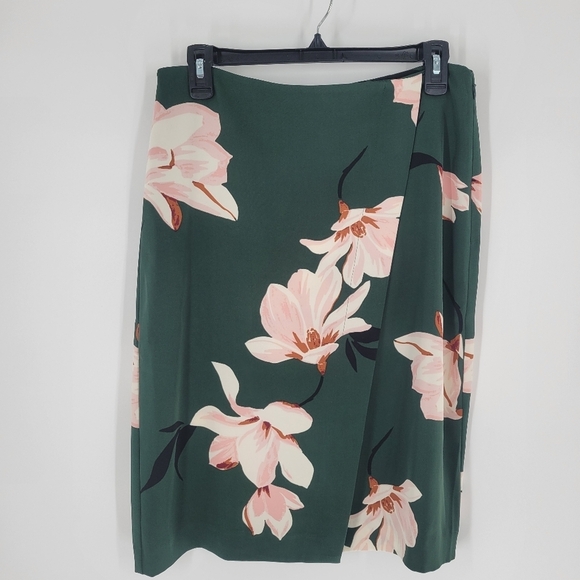Ann Taylor Skirt Size 6 GreenFloral A-Line New - Picture 1 of 3